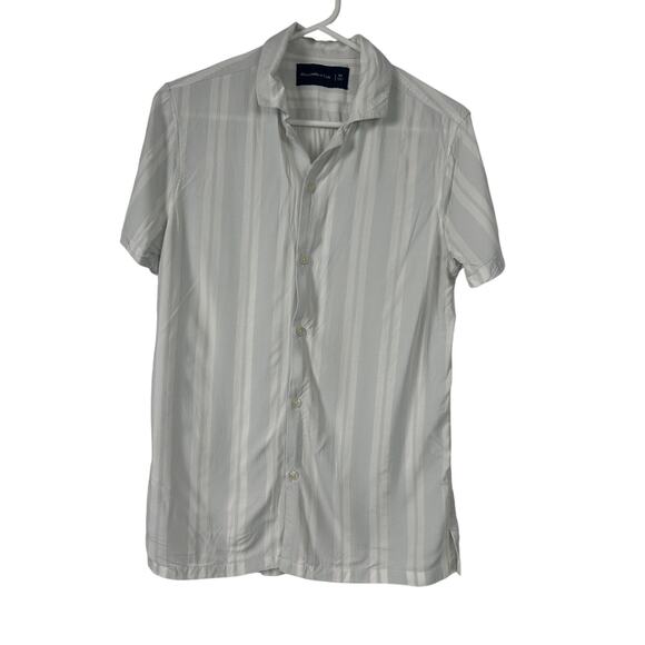 Abercrombie & Fitch Other - Abercrombie & Fitch Camp Collar Cropped Button-Up Shirt - Size XS